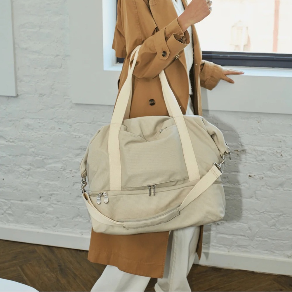 Lo & Sons Elegant Cream Tote